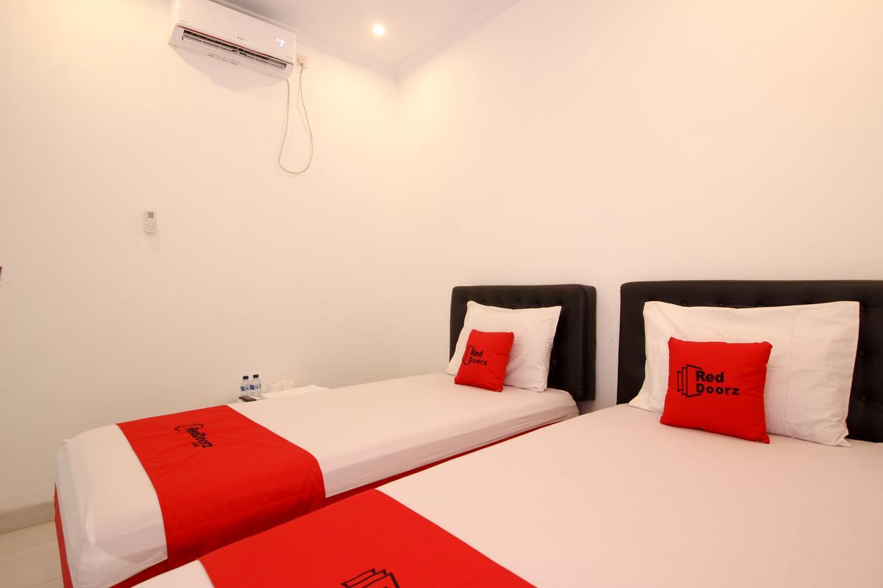 Reddoorz Plus @ Prawirotaman 3 Yogyakarta Esterno foto