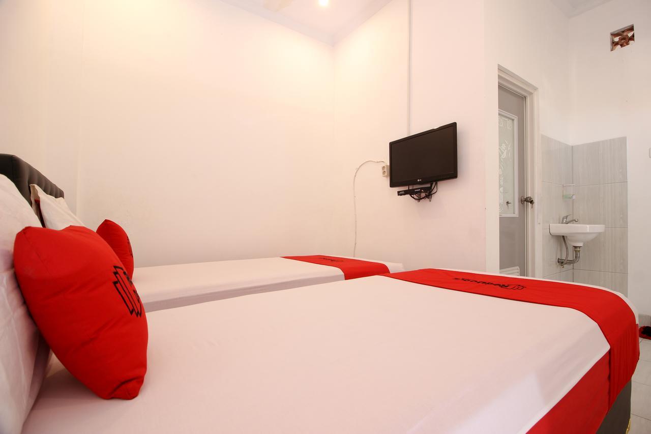 Reddoorz Plus @ Prawirotaman 3 Yogyakarta Esterno foto