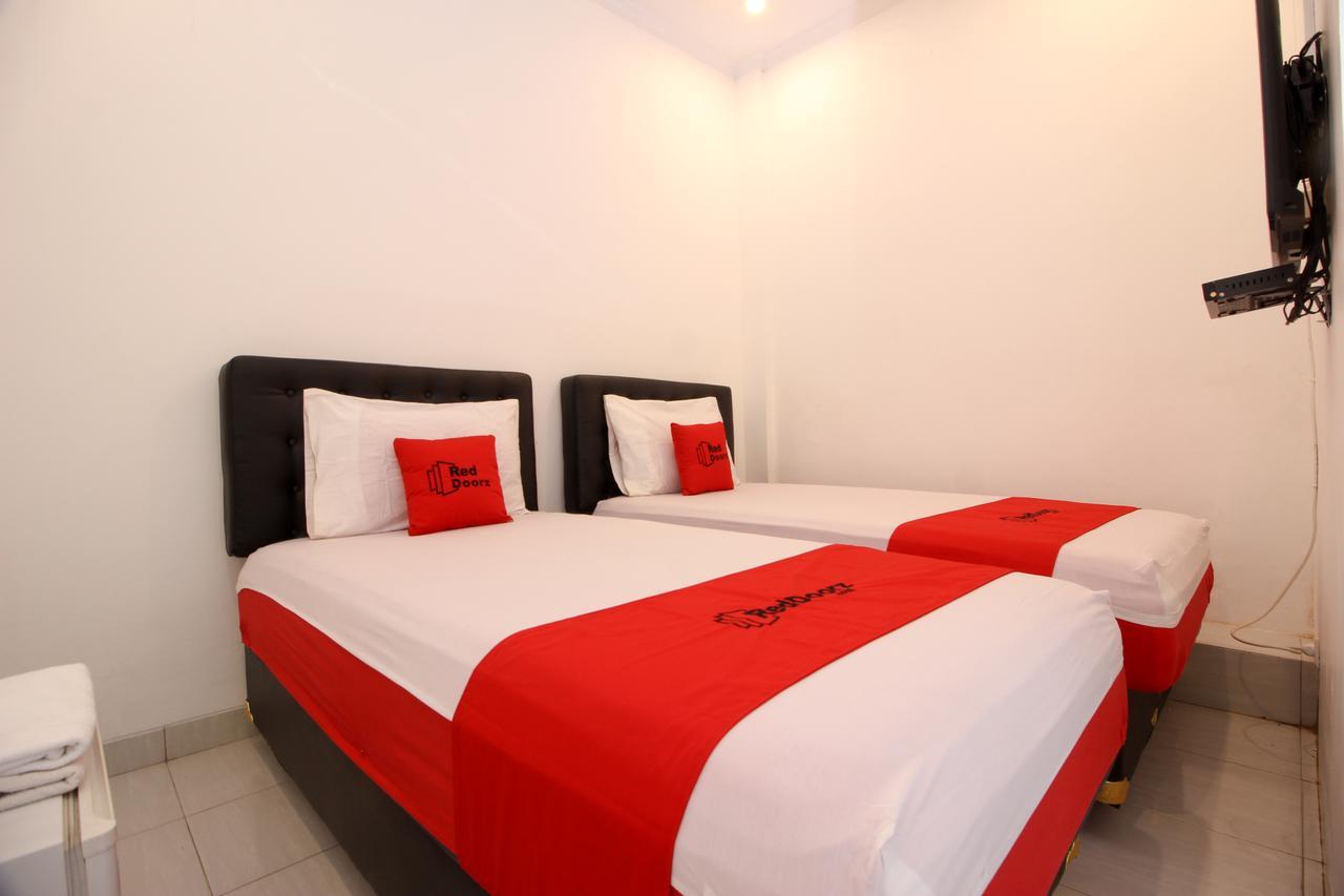Reddoorz Plus @ Prawirotaman 3 Yogyakarta Esterno foto