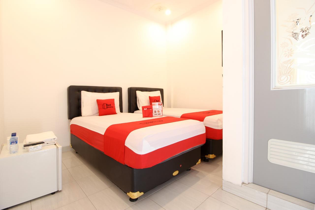 Reddoorz Plus @ Prawirotaman 3 Yogyakarta Esterno foto