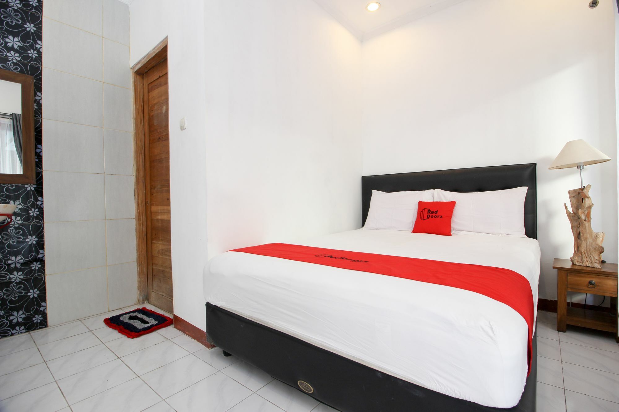 Reddoorz Plus @ Prawirotaman 3 Yogyakarta Esterno foto