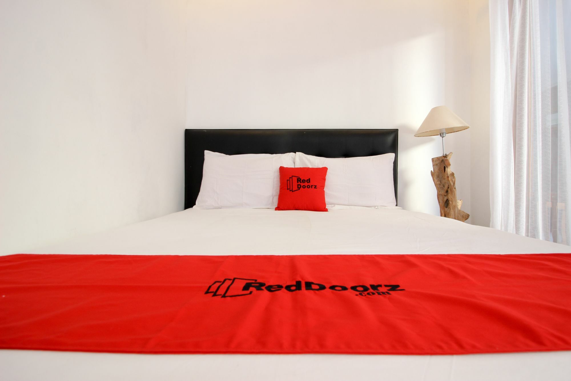 Reddoorz Plus @ Prawirotaman 3 Yogyakarta Esterno foto